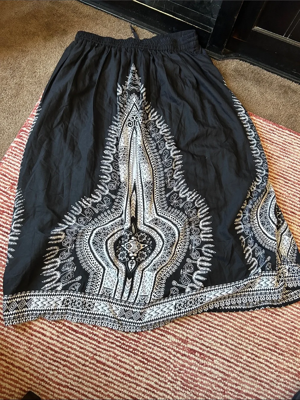 Gypsieblu Black And White Skirt - Picture 3 of 4